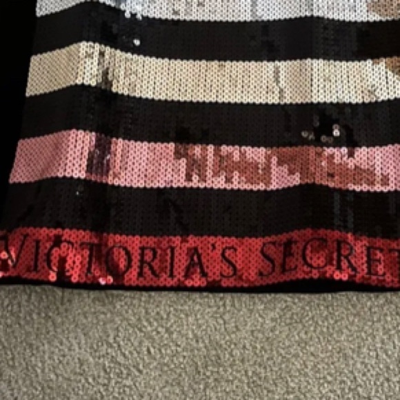 2  Victoria secret bag set ❤️🖤 - Picture 9 of 9